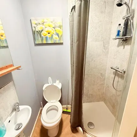 Breezy Little Double Bed - Lägenhet *